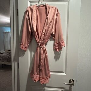Elegant Pink Lace Trim Robe